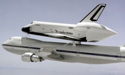 Enterprise002 La lanzadera Enterprise será trasladada sobre un B-747 desde Washington al aeropuerto Kennedy de Nueva York.