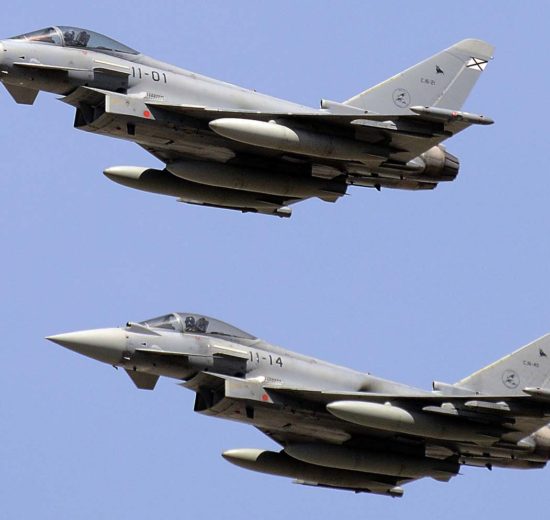 La modernización de los Eurofighter españoles busca que "puedan competir en igualdad de condiciones con los de Reino Unido, Italia y Alemania·.