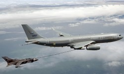 Airbus A330 MRTT y Tornado de la RAF