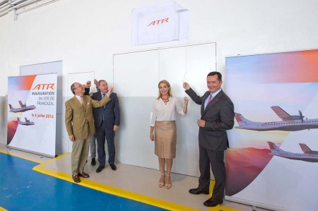 Ceremonia de inauguración de la nueva base de mantenimiento de ATR en el aeropuerto de Toulouse Francazal.