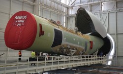 Fuselaje A400M msn044 España Descarga en la FAL en Sevilla del fuselaje del primer A400M para el Ejército del Aire español.