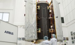 GFO_Dispenser_(c)Airbus2017 Prueba de la estructura realizada en España con modelos de los satélites GRACE-FO.