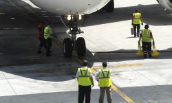 Handling1 AENA Aeropuertos ha recibido diez ofertas para el primer grupo de licencias de handling de rampa de los aeropuertos españoles.