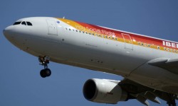 IBE_A330-300 Los pilotos de Iberia son el primer colectivo de la aerolínea en ratificar el acuerdo alcanzado entre la dirección y sus representantes sindicales.