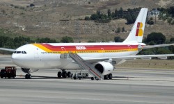 IBE_A330 Iberia estabiliza sus cifras operativas en febrero de 2014.