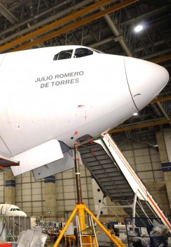 Iberia apoya la formación de técnicos de mantenimiento de aeronaves y motores.
