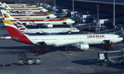 Aeropuerto Barajas El tráfico de pasajeros creció un 5,3 por ciento en la red de Aena en enero