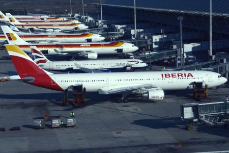 Aviones de Iberia y British Airways en Barajas