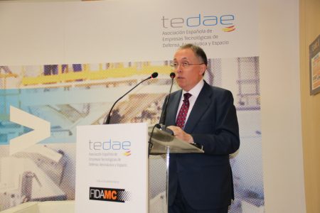 Adolfo Menéndez, presidente de TEDAE, habló sobre los retos a los que se enfrenta la industria en España.