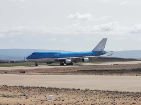 Llegada a Teruel del Boeing 747-400 PH-BFF de KLM para su desguace.