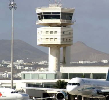 Torre de control del aeropuerto de Lanzarote