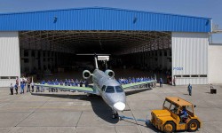 Legacy500_001 El primer Embraer Legacy 500 abandonó el hangar de montaje el 23 de diciembre.