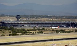 MAD Satelite T4 Los aeropuertos de Aena acumulan ya 26 meses de crecimiento de pasajeros.