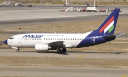 Malev001 Malev contaba con una flota de 17 Boeing 737 y cuatro Bombardier Dash-8