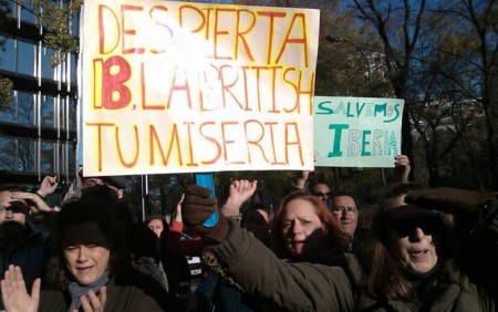 Trabajadores de Iberia se manifiestan por el ERE planteado