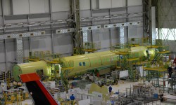 Mitsubishi MRJ celula estatica Célula de ensayos de fatiga del Mitsubishi MRJ en el hangar de montaje.