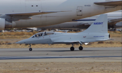 Northrop Grumman TX En el diseño del nuevo avión destaca el gran tamaño de la deriva.