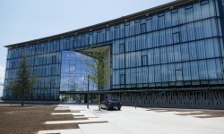 Fachada del edificio principal de la nueva sede de Airbus Group. Fachada del edificio principal de la nueva sede de Airbus Group.