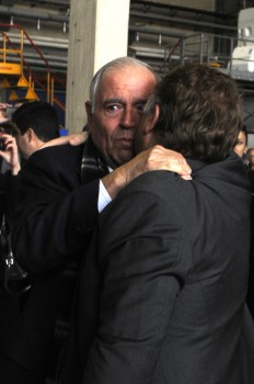 Jesús Guil se abraza a Chema Álvarez