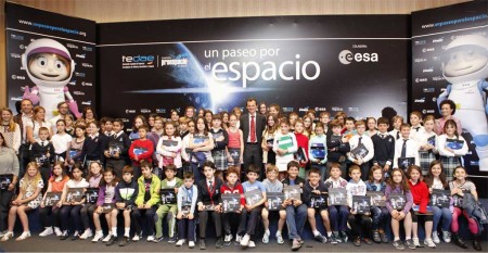 Pedro Duque presentó el libro Un Paseo por el Espacio