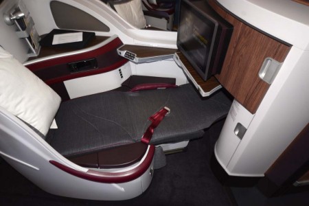 Asiento cama de business en el Airbus A350 de Qatar Airways, avión que usará la compañía en sus vuelos a España.