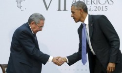 Raúl Castro y Barak Obama durante la Cumbre de las Américas. Raúl Castro y Barak Obama durante la Cumbre de las Américas.