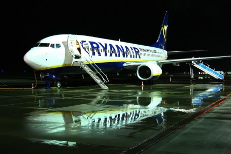 Ryanair terminará 2015 con más de 300 aviones operativos por segundo año en su historia.