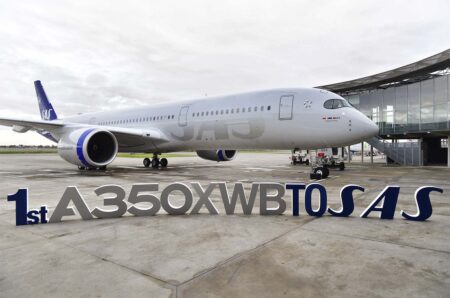 Entrega del primer Airbus A350 a SAS en Toulouse.