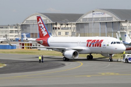 LATAM recibe su Airbus A320 número 200 en Le Bourget