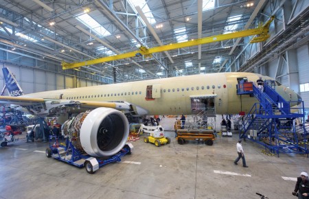 Airbus A350 y motor Rolls-Royce Trent