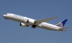 United 787-9 LAX