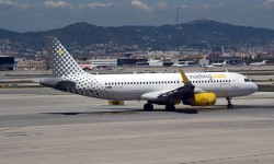 Vueling_EC-LUO_BCN