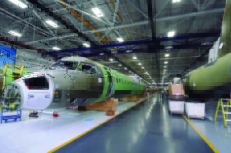 La cadena de montaje del Q400 está en las instalaciones de Bombardier en el aeropuerto Downsview de Toronto.
