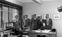 enrique-de-sendagorta-y-directivos-de-sener-1956-m Enrique de Sendagorta, fundador de SENER, junto a directivos de SENER (año 1956)