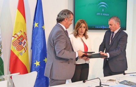 Fernando Alonso, presidente de Airbus España,Susana Díaz, presidenta de la Junta de Andalucía, y Javier Carbero, consejero de Empleo, Empresa y Comercio de la Junta.