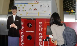 holograma_05 No les podremos preguntar cosas, pero sus consejos harán más rápida la autofacturación.