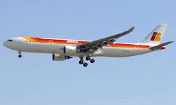iberia_A330_Tikal Iberia vuelve a volar a Montevideo y Santo Domingo más de un año después de eliminar estas rutas