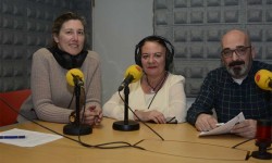 portes-pagados Los dos promotores del nuevo programa Portes Pagados con la editora de Fly News, en el centro.