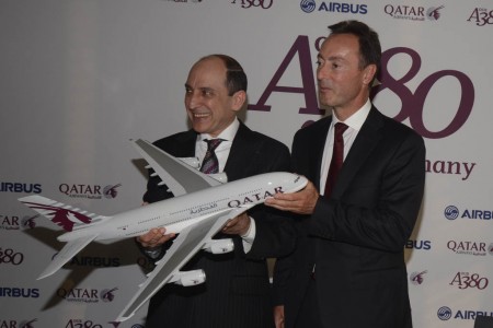 Akbar Al Baker, CEO de Qatar Airways y Fabrice Brégier, presidente de Airbus.
