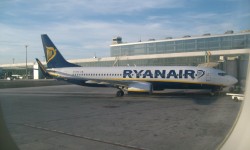 ryanair en malaga Avión de Ryanair en Málaga
