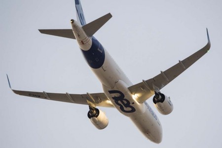 El programa de remotorización y mejoras de la familia A320 fue lanzado por Airbus el 1 de diciembre de 2010.