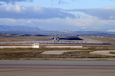 Pista de vuelos 18R/36L del aeropuerto Adolfo Suarez Madrid Barajas.
