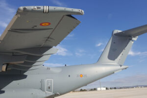 Ellementos del sistema de autodefensa del A400M en la punta del ala.