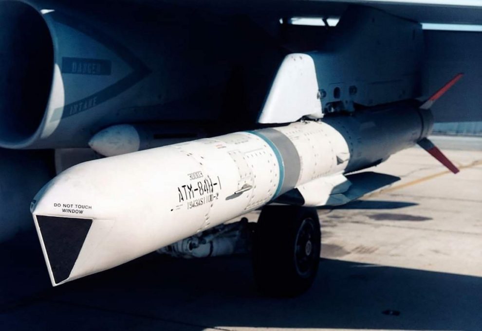 Misil AGM-84H como el que Estados Unidos ha autorizado a venderse a Taiwan.