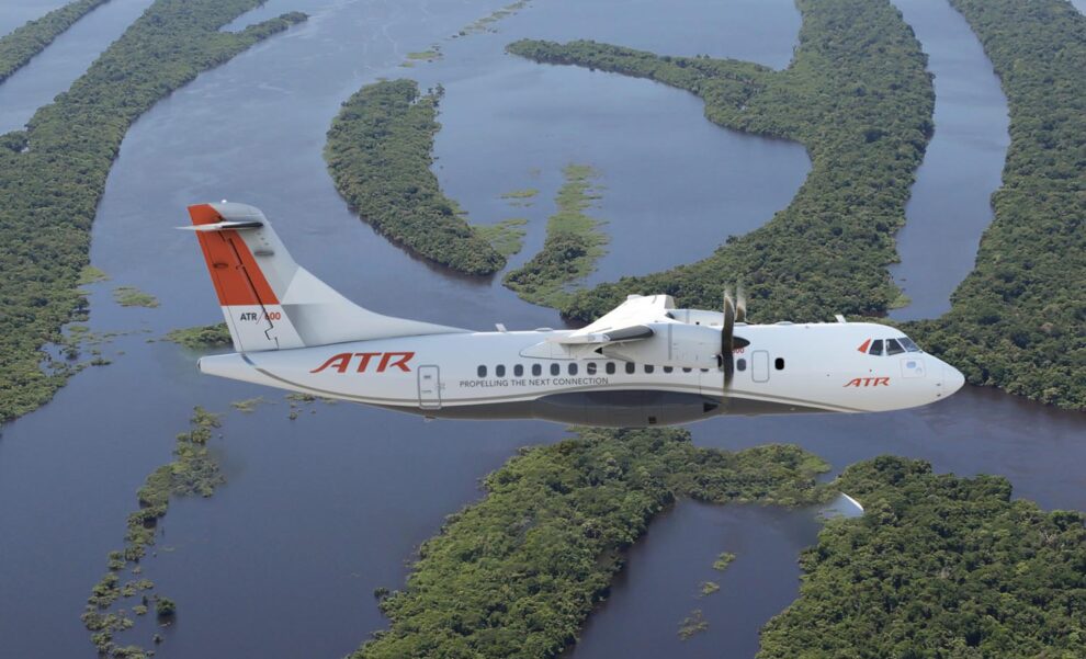 El demostrador / prototipo del ATR 42S durante uno de sus vuelos.