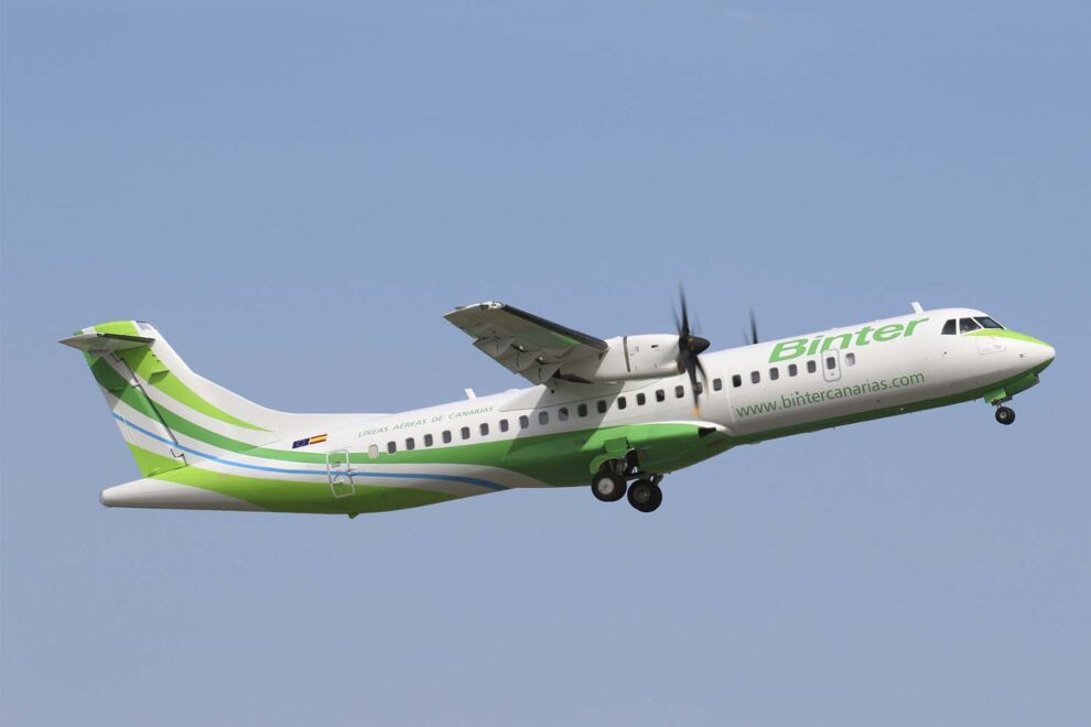 El MITMA financia tres meses más de vuelos directos entre La Gomera y Gran Canaria operados por Binter.