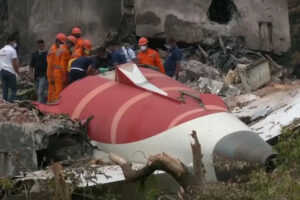 Restos del Boeing 787 de Air India.