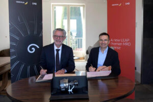 Firma del acuerdo entre Iberia y CFM International.