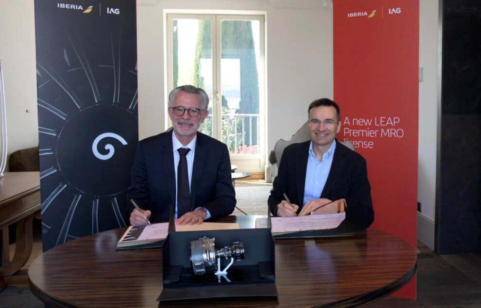 Firma del acuerdo entre Iberia y CFM International.