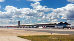 Madrid-Barajas sigue manteniendo el primer puesto entre los aeropuertos de Aena en enero de 2025.